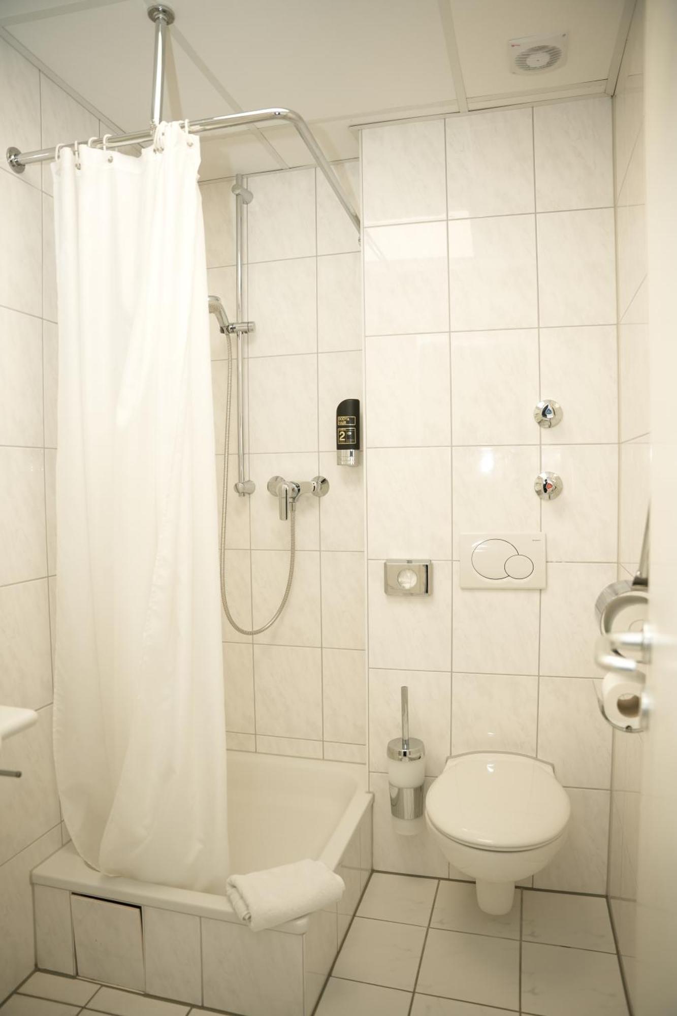 Weber Hotel مانهايم المظهر الخارجي الصورة
