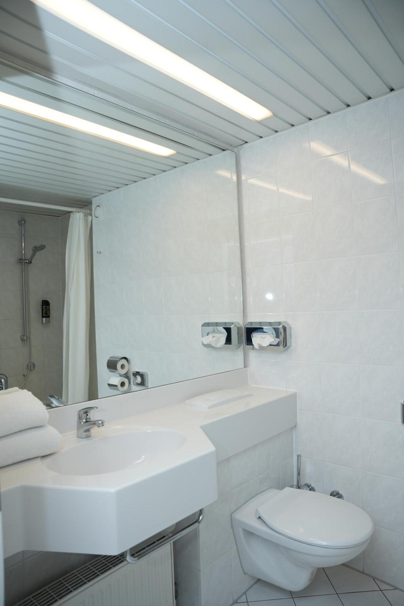 Weber Hotel مانهايم المظهر الخارجي الصورة